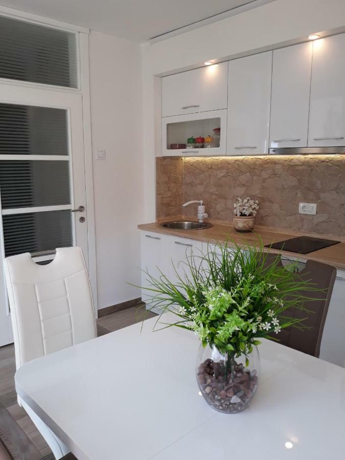 Seahaven Apartment Petrovac Exterior foto