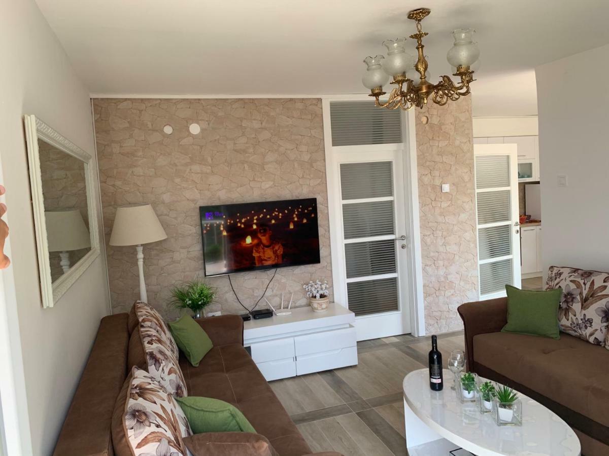 Seahaven Apartment Petrovac Exterior foto