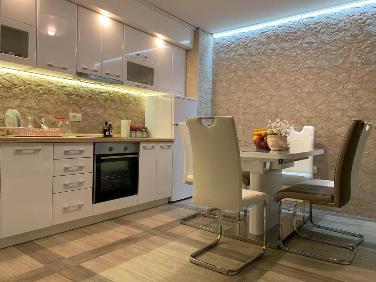 Seahaven Apartment Petrovac Exterior foto